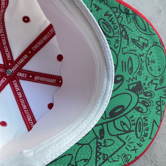 Limited Edition Chicago Bulls Artist Series Hat/Cap - Picture 4 of 8